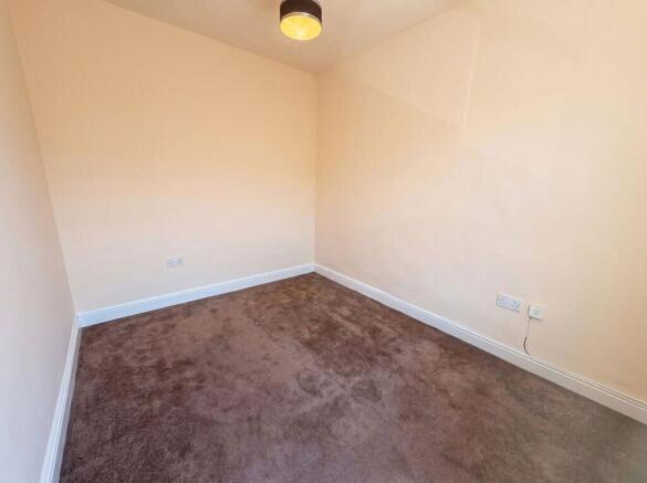3 bed Terraced for sale Image 8