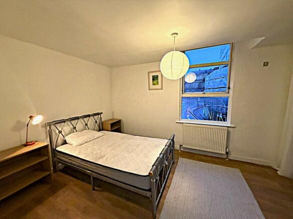 Bedroom 1.jpg