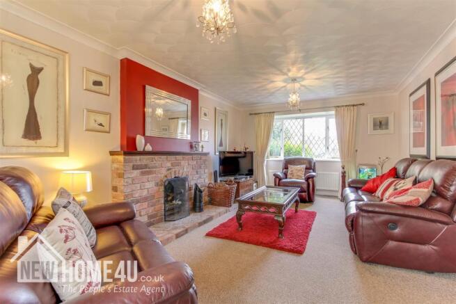 LOUNGE: