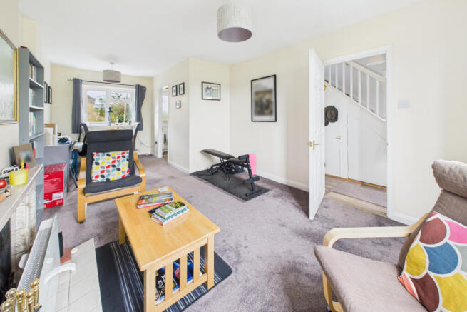 Lounge / Dining Area