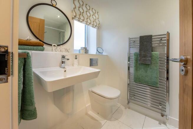 4 bed Detached for sale Image 8