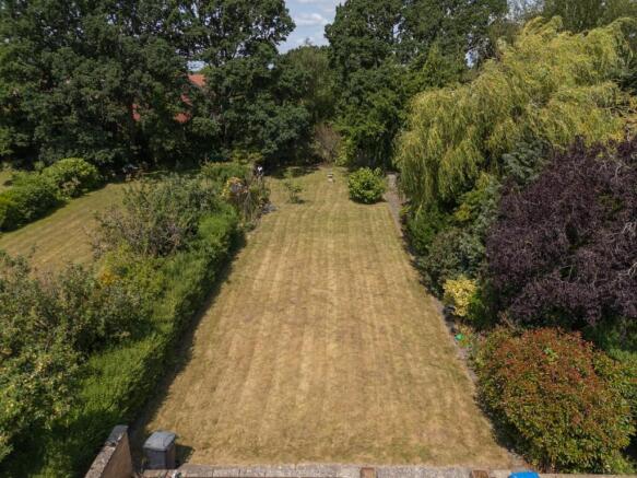 Lime Tree Avenue, Bilton, Rugby photo 4