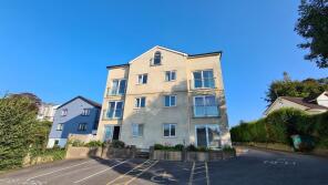 13, Dowr Close, Western Road, Launceston PL15 7BJ