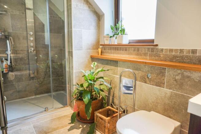 Master En-suite