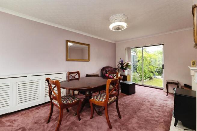 4 bed Semi-Detached for sale Image 4