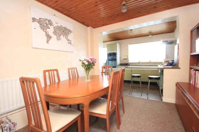 05 Dining Room
