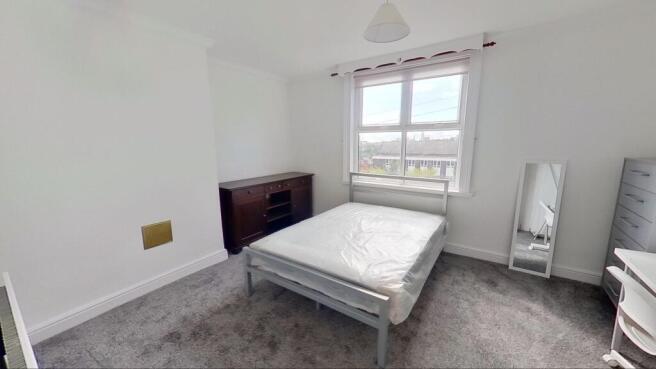 4 bed Terraced to rent Image 4