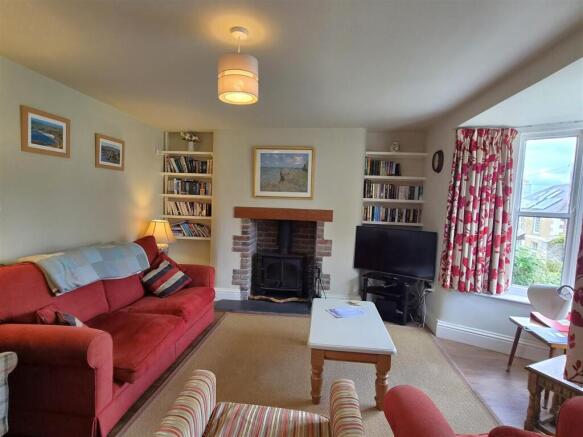 Sitting room (2).jpg