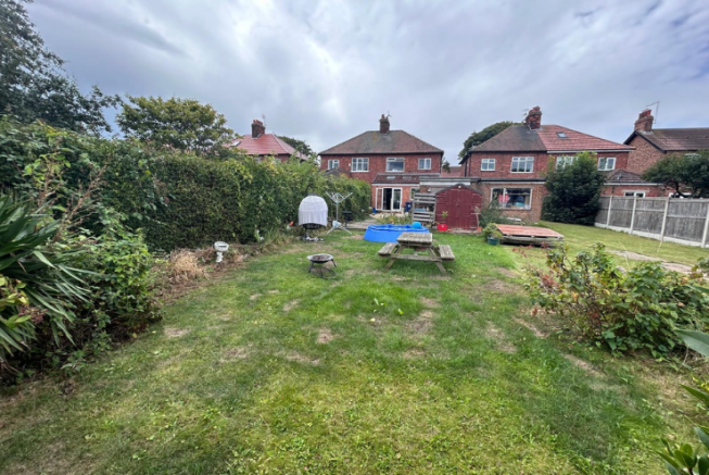 3 bed Semi-Detached for sale Image 9