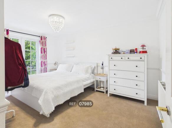 5 bed Detached to rent Image 6