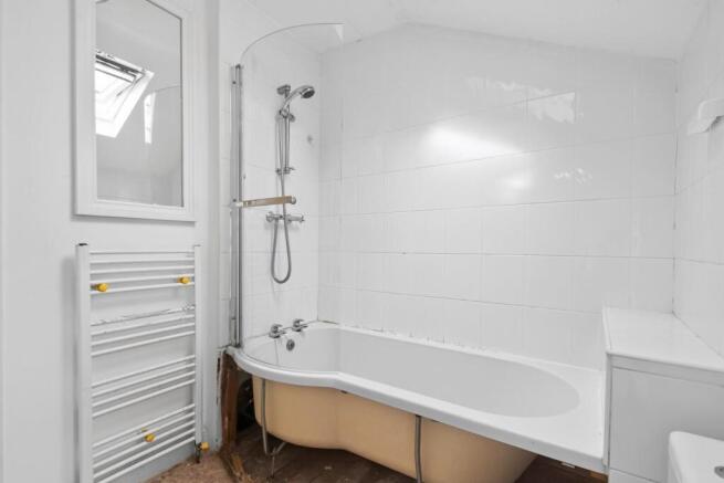 2 bed Apartment for sale Image 5