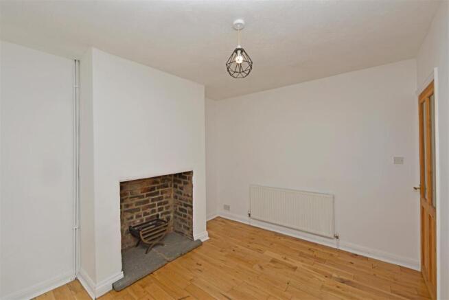 3 bed Semi-Detached for sale Image 10
