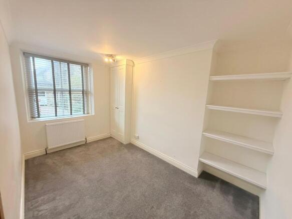 2 bed Flat to rent Image 7