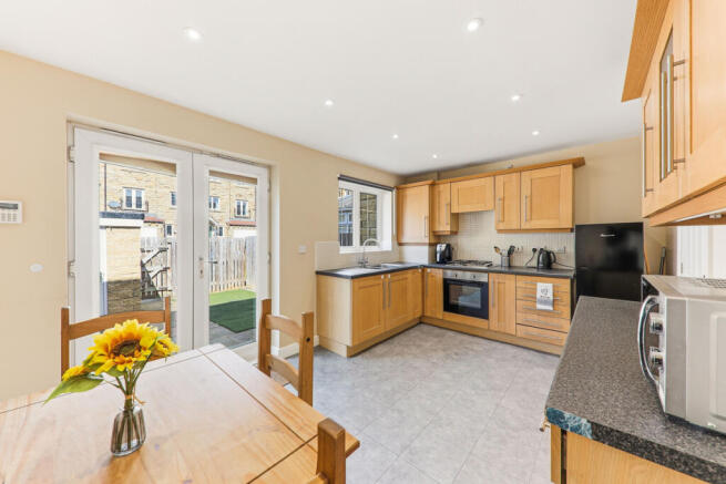 3 bed Town House for sale Image 8