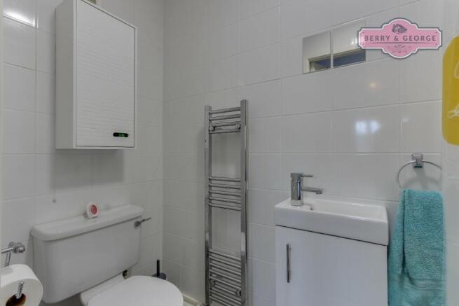 EN SUITE