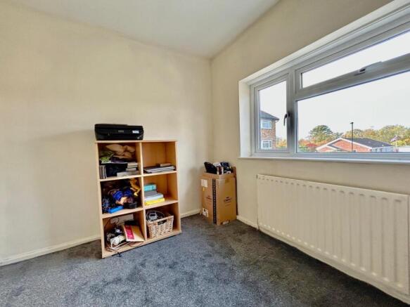 3 bed Semi-Detached for sale Image 8