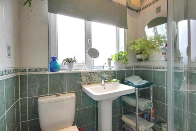 3 bed House for sale Image 11