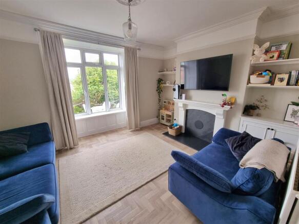 Sitting room.jpg