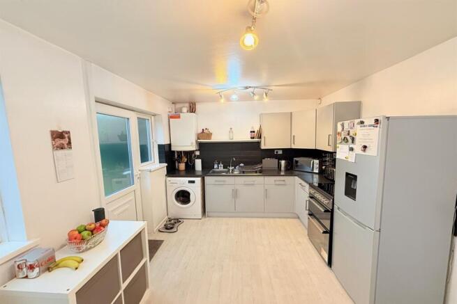 Dining kitchen