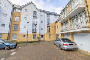 71, Bingley Court, Canterbury CT1 2SW