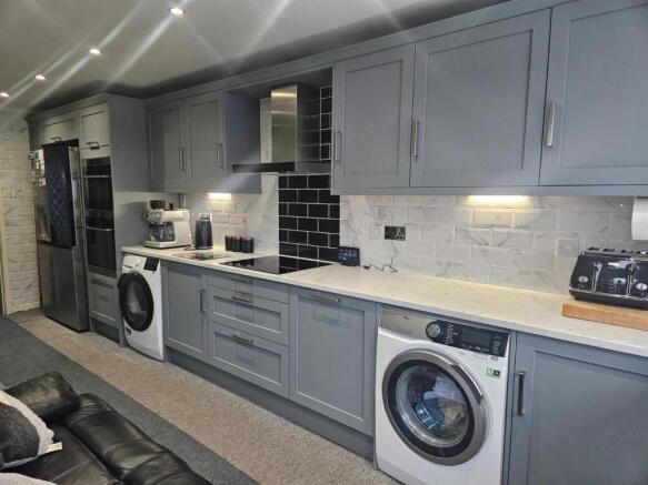 WhatsApp Image 2026-01-12 at 14.10.42 (1).jpeg