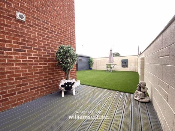 deck & Garden