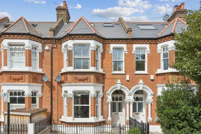 FOR SALE - St Albans Avenue, W4