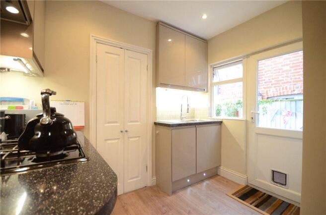 Kitchen 02