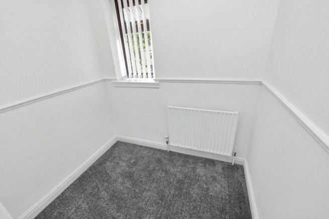 4 bed Semi-Detached for sale Image 10