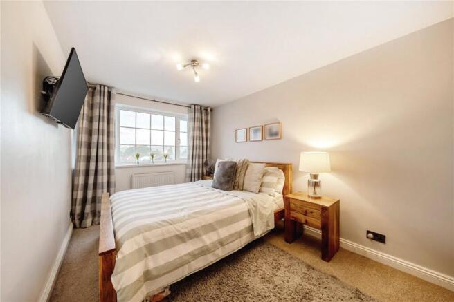 3 bed Semi-Detached for sale Image 6