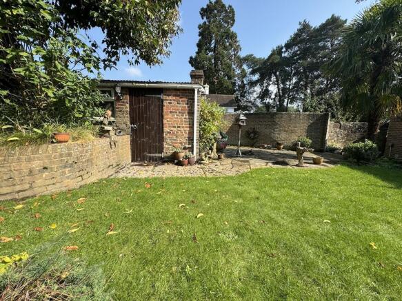 21 - Rear Garden.jpg