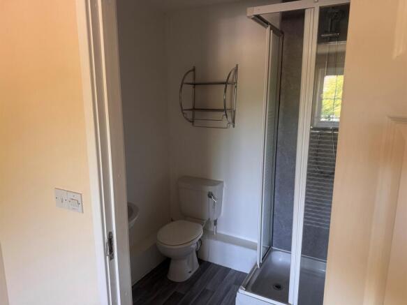 2 bed Apartment for sale Image 8