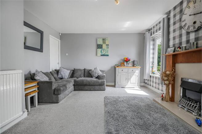 4 bed Detached for sale Image 4