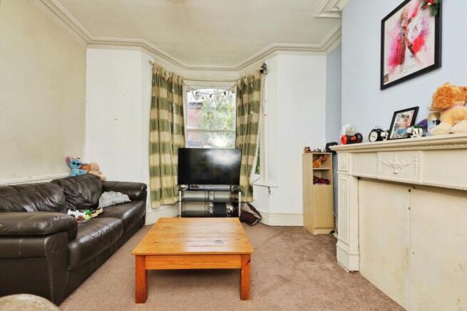 3 bed Terraced for sale Image 9
