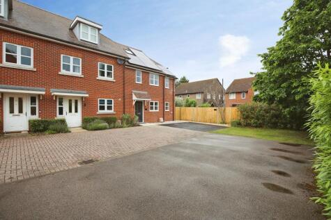 Pentons Close, Holybourne, Alton, Hampshire, GU34
