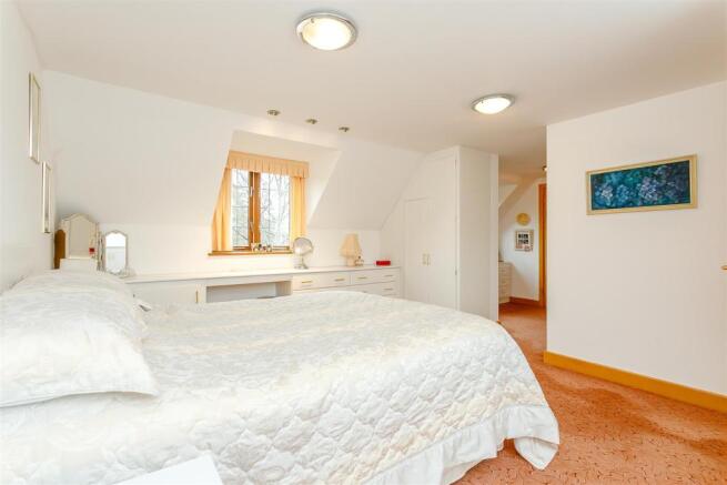8334624-interior27.jpg