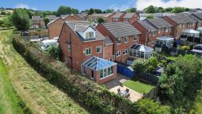 32, Jordanthorpe Green, Sheffield S8 8DZ