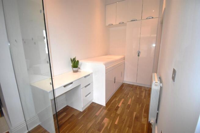 1 bed Apartment to rent Image 4