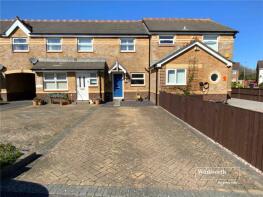 4, Le Patourel Close, Christchurch BH23 3EE