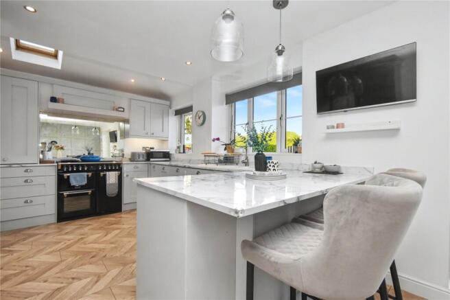 3 bed Semi-Detached for sale Image 11