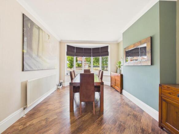 4 bed Semi-Detached for sale Image 7