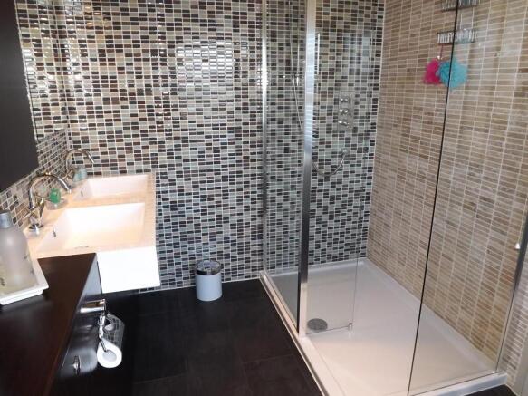 Ensuite