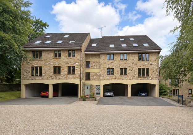 2 bed Flat for sale in harrogate