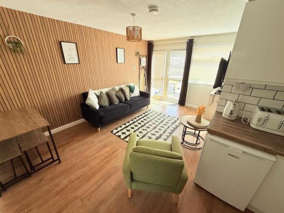 Open Plan Living Room/Dining Area