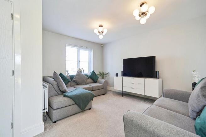 3 bed Terraced for sale Image 2