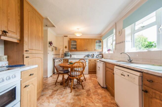 Kitchen/Breakfast Rm