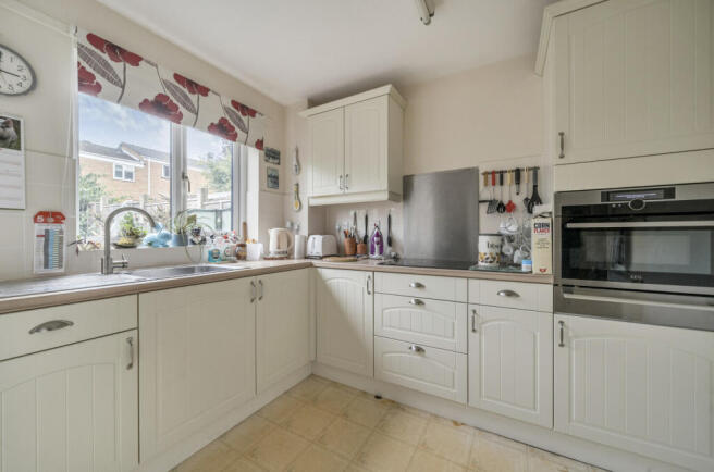 1349680-11-68c193...