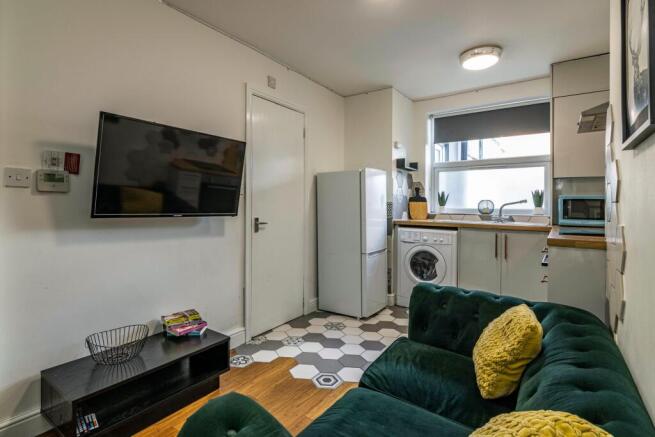 Kitchen / Living Room