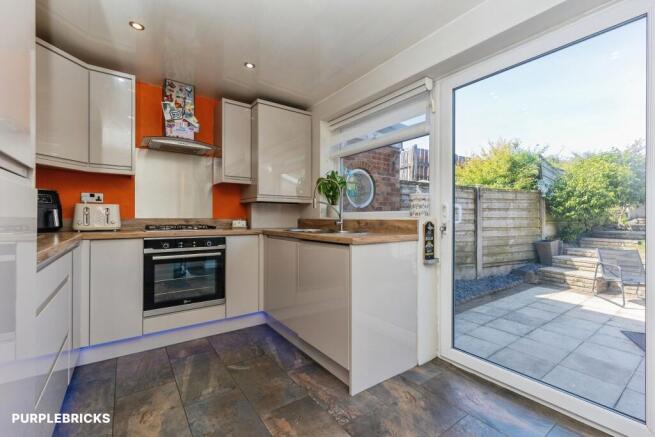 2 bed Terraced for sale Image 6