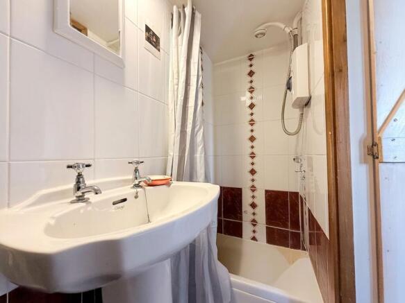 3 bed Cottage for sale Image 12